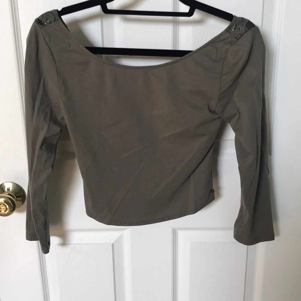 American Eagle crop top
